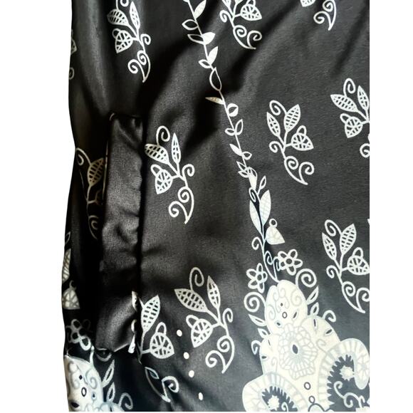 R & B Collection DRESS Women's XL Long Sleeve French Paisley Black Gray White V - Picture 6 of 9